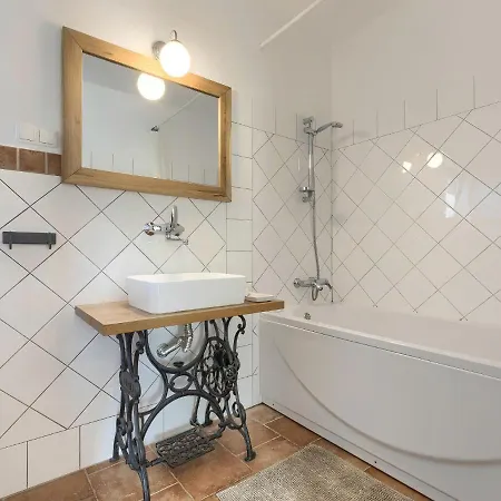 Histria 1 By Interhome فيلة