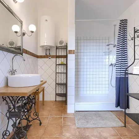 Histria 1 By Interhome فيلة *