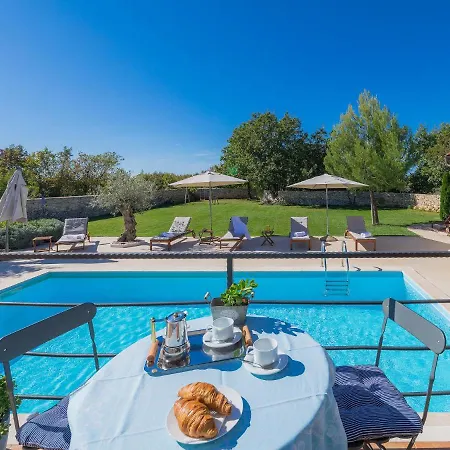 Histria 1 By Interhome Cabrunici