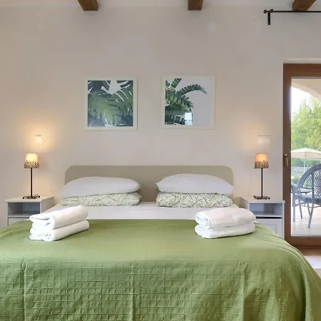 Villa Histria 1 By Interhome Cabrunici