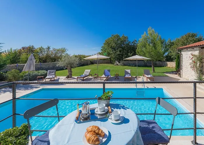 Histria 1 By Interhome Cabrunici